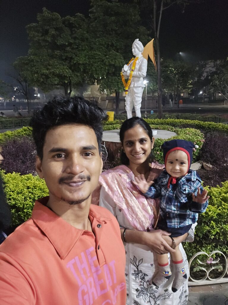 Arjun with parents 2